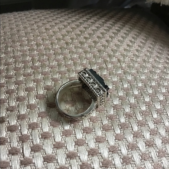 Black glitz ring - Picture 2 of 3